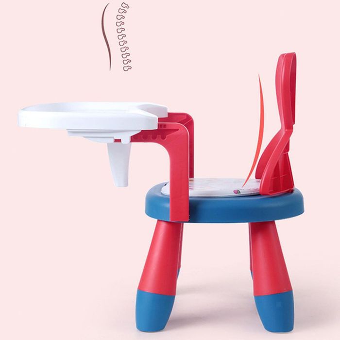 Детский стульчик для кормления с пищалкой