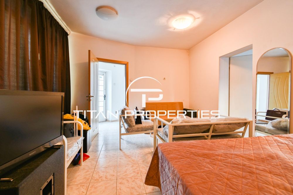 Дава се под наем Къща в София, Център - 150 кв.м за 1400 € - Снимка #4