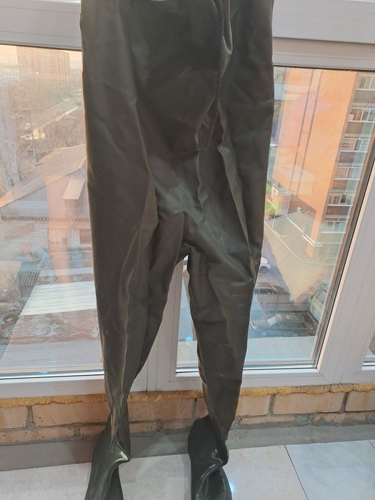 Продам новая, резина плотная