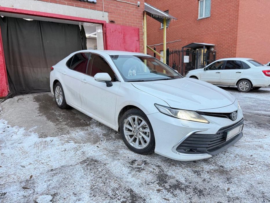 Тойота камри 2023год , комплектация Люкс . Аренда с последующим выкупо