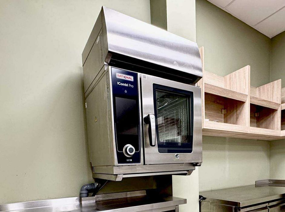 Продавам конвектомат RATIONAL iCombi Pro XS 6 и чадър UltraVent Plus