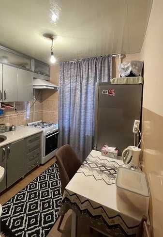 Чиланзар 22 квартал 3х комн  1эт 4х эт дом ор-р 1 Базарчик