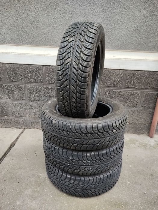 Vând Set Cauciucuri 175/65/14 M+S Sava Import recent Germania