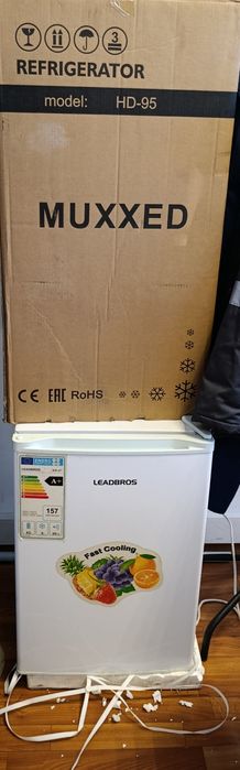 Мини холодильник 38000 г