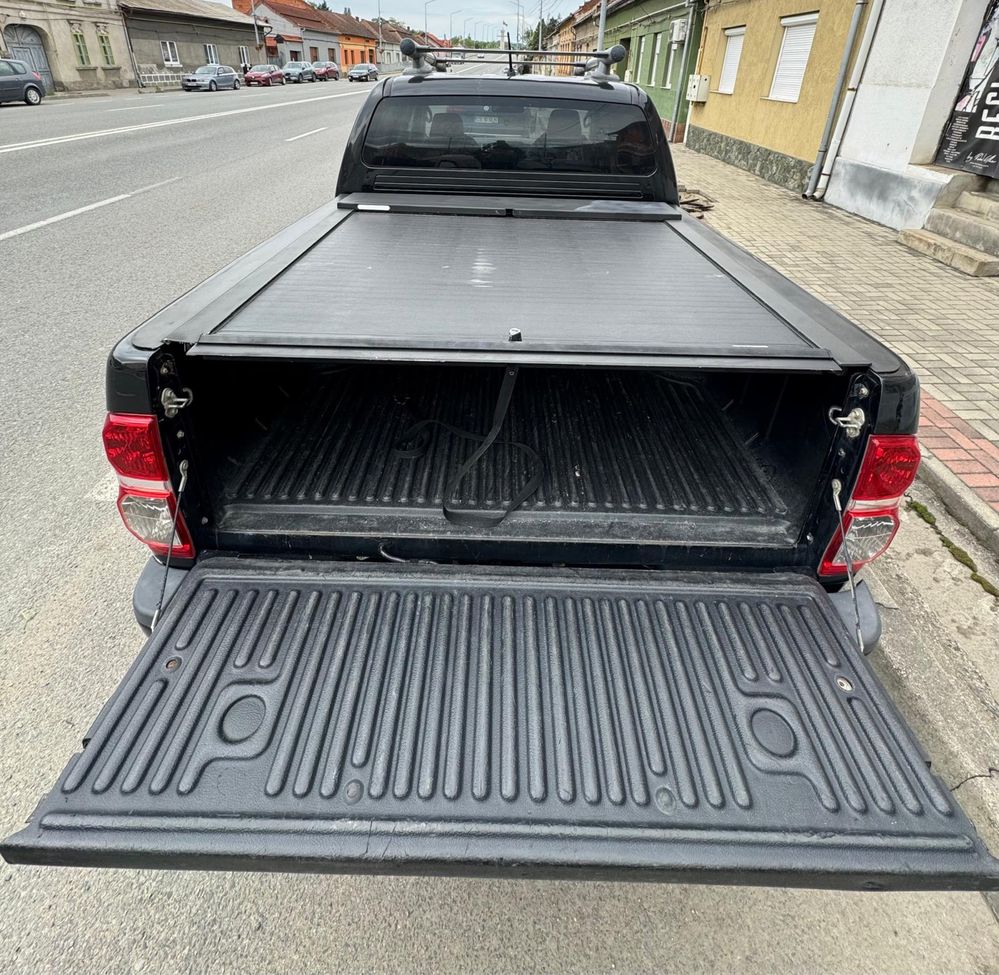 VAND TOYOTA HILUX 3.0tdi 170cp 6 viteze