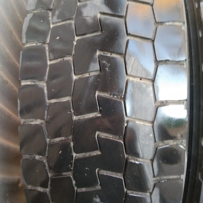 Продам авто шины на грузовой транспорт