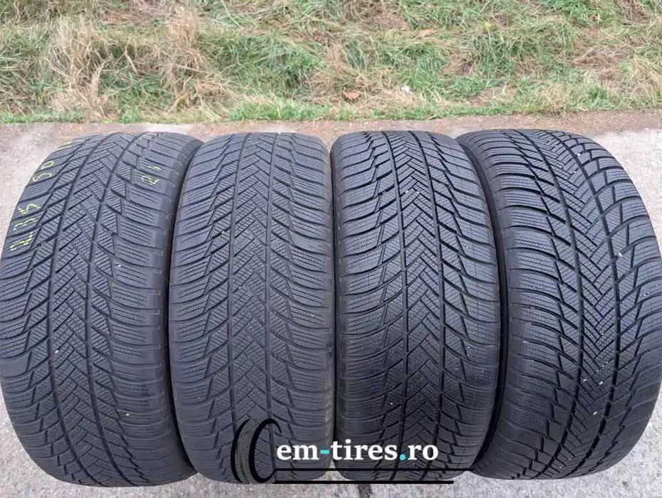 SET 4 Anvelope Iarna 235/50 R19 BRIDGESTONE Blizzak LM001 99H