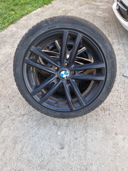 Jante BMW 18” cu cauciucuri de iarna in stare foarte buna