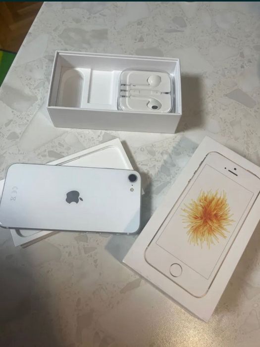 Apple iPhone SE 2020, 128GB