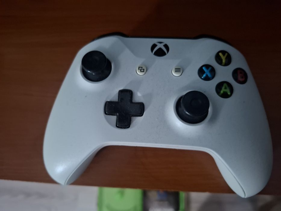 Xbox one 1TB +fifa 22
