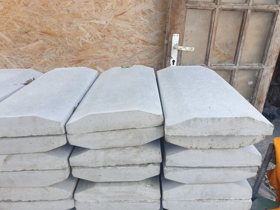 Capace de gard/palarii/coame