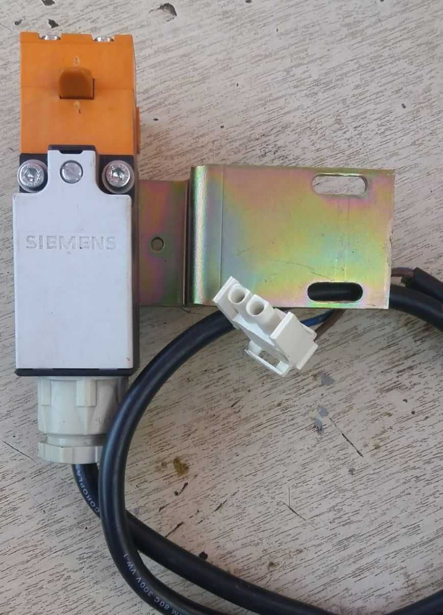 Siemens 3SE3 200-0XE Position Switch