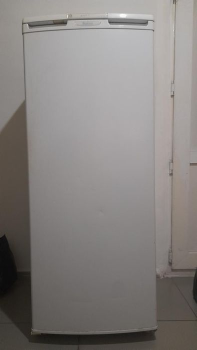 Двухкамерный холодильник