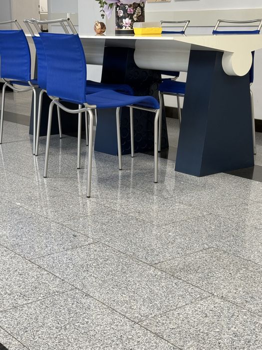 Маса със столове,супер състояние!