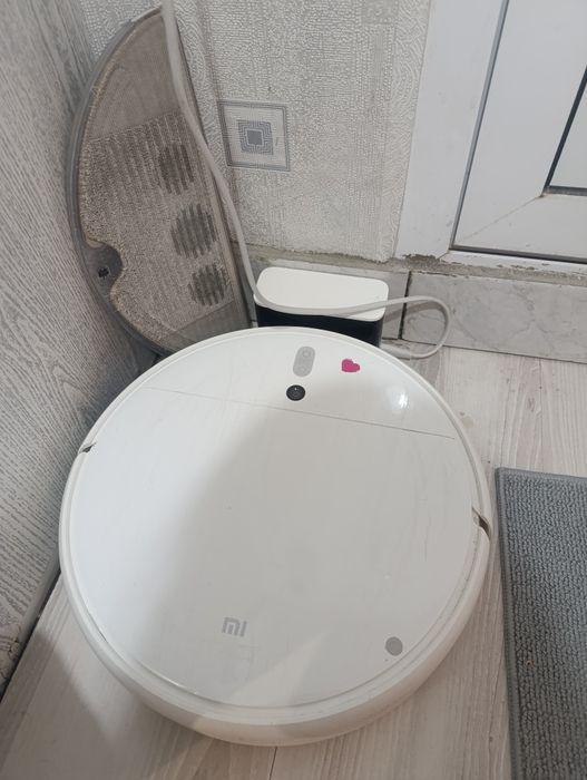 Робот прахосмукачка Xiaomi
