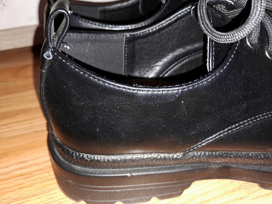 Vand pantofi dama cu siret