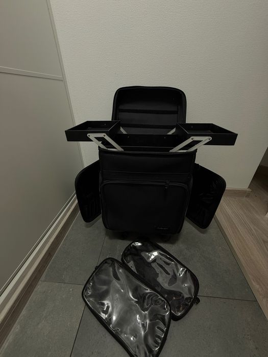 Geanta/troller pentru makeup- Inglot