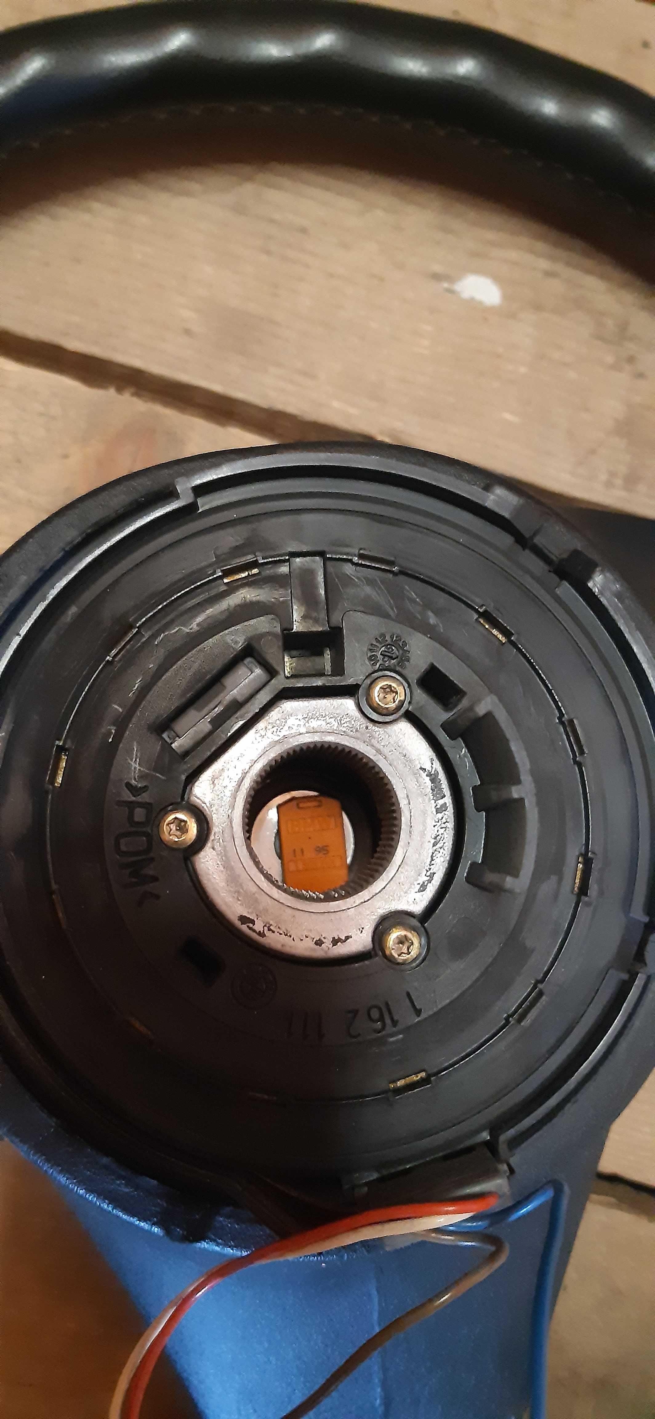 Волан за Bmw e36 с лентов кабел