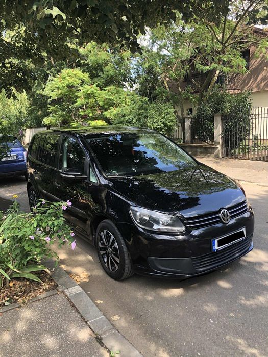 Vând Volkswagen Touran