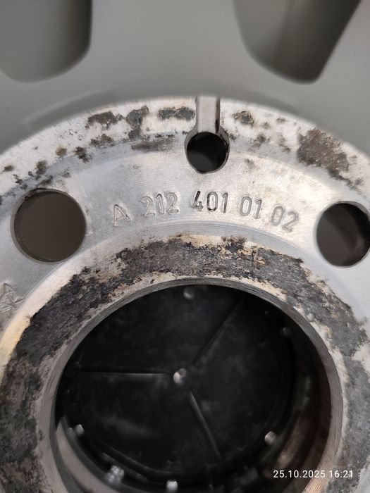 16/5/112-МЕРЦЕДЕС Е класа W 212,Ц класа W 204 нов внос перфектни