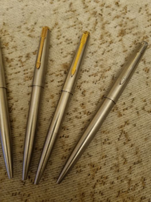 Pixuri Parker Frontier