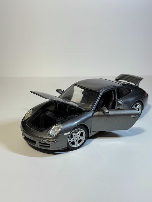 Porsche 911 Carrera S la Scara 1:18 1/18 Maisto Macheta Mașinuța