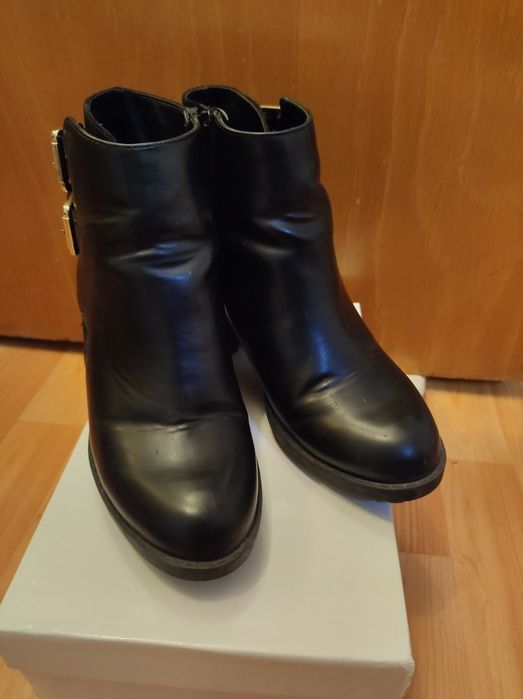 Ghete cu toc Zara, mărimea 37