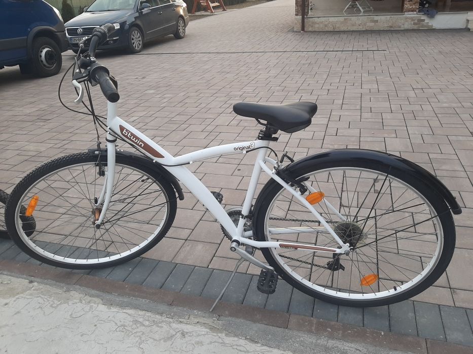 Vând bicicleta de dama