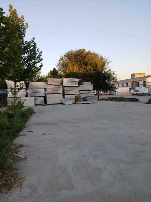 Rafturi metalice de vânzare