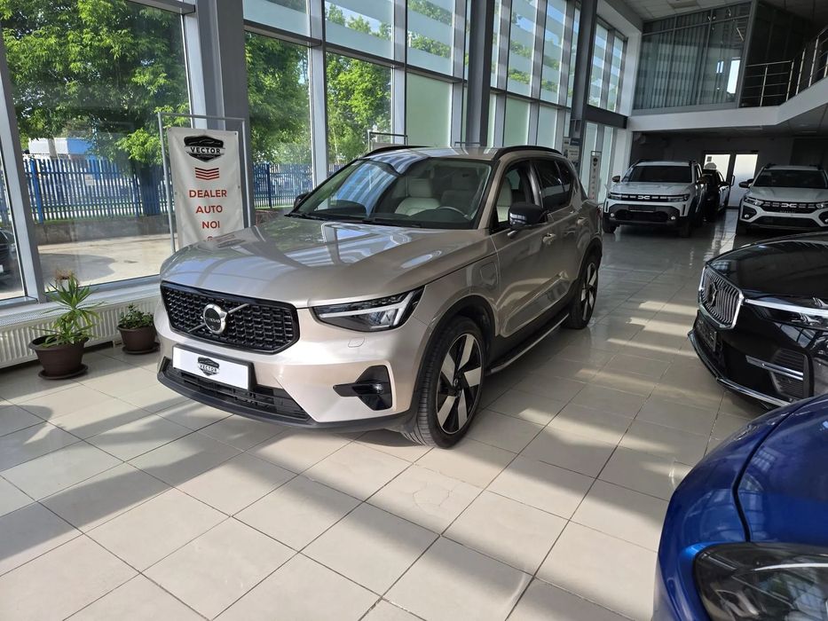 Volvo XC 40 Volvo XC40 RECHARGE T5 AT7 FWD Plus Dark