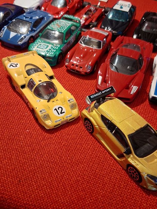 Mașinuțe din fier scara 1:43