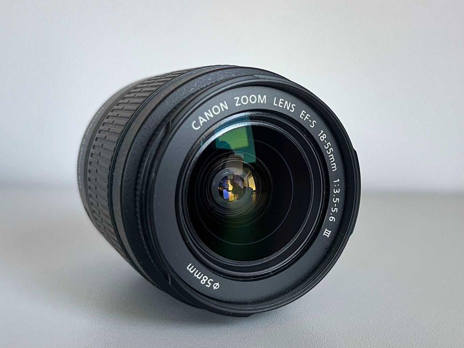 Обектив Canon EF-S 18-55mm, f/3.5-5.6