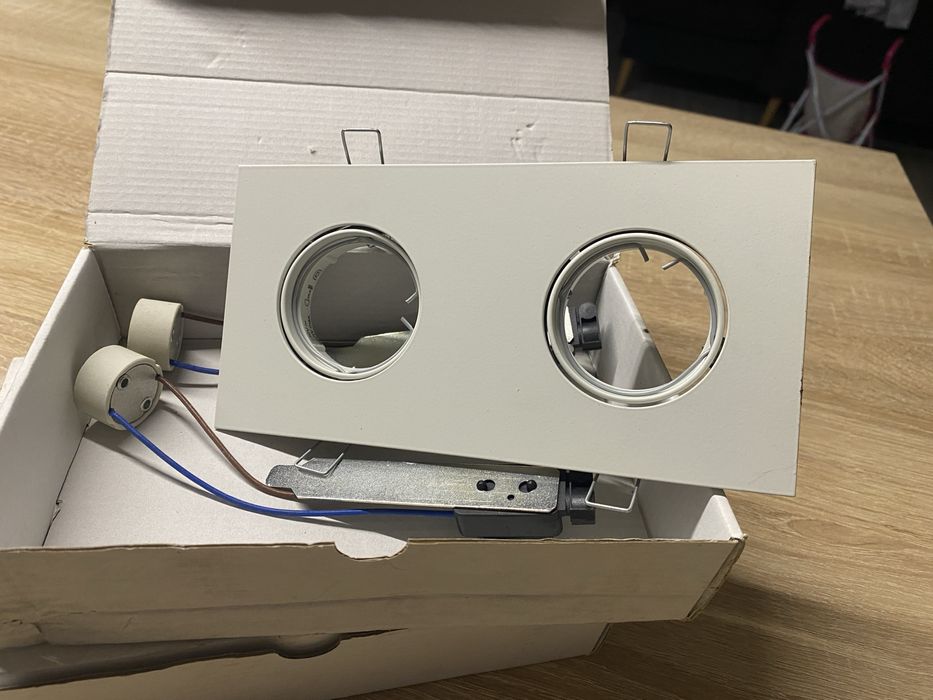 Spot dublu alb incastrabil Onok Spania GU10