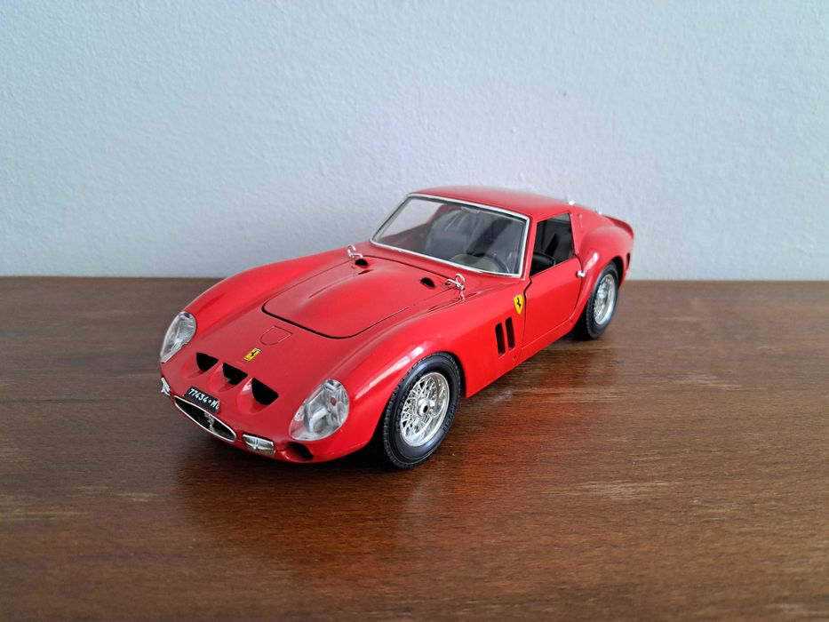 Machete la scara 1:18 Ferrari, Mercedes, Lancia, Citroen, Jaguar