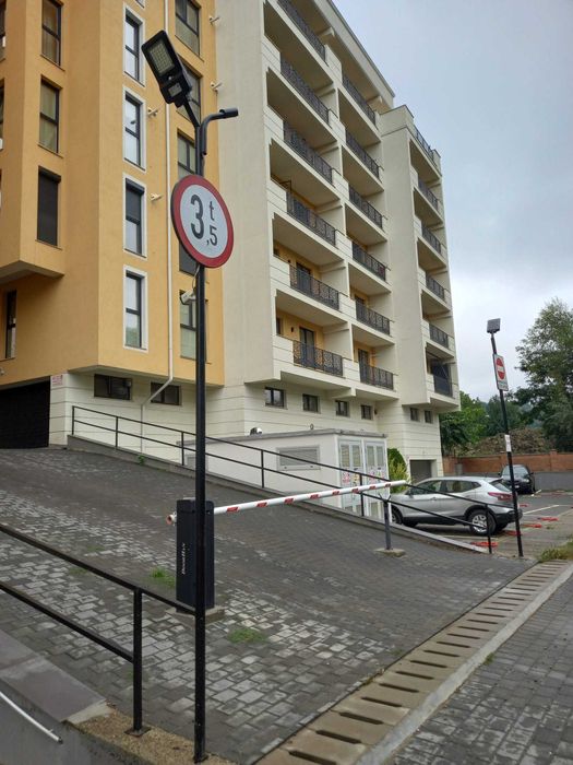 Închiriez loc de parcare auto ultracentral Suceava, Alexandru cel Bun