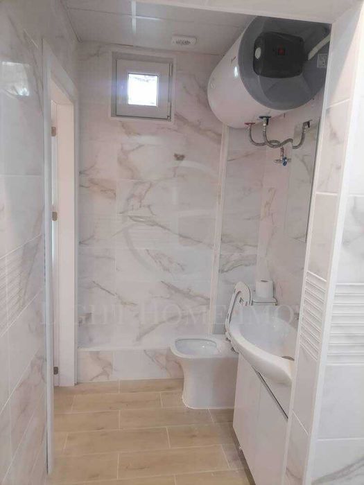 Продава се Офис в Пловдив, Кършияка - 33 кв.м за 2425 €/кв.м - Снимка #5