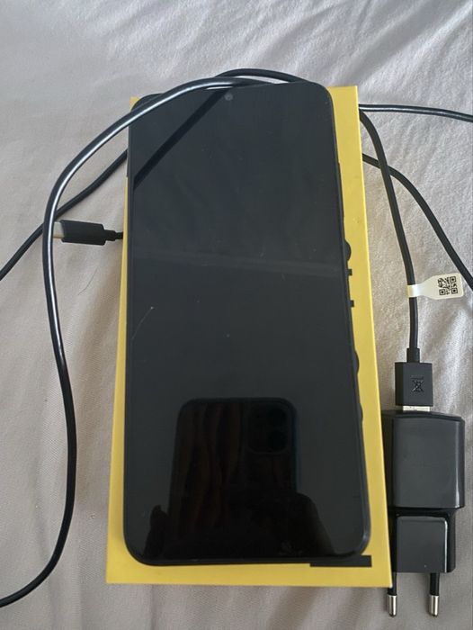 Продам смартфон Poco M5