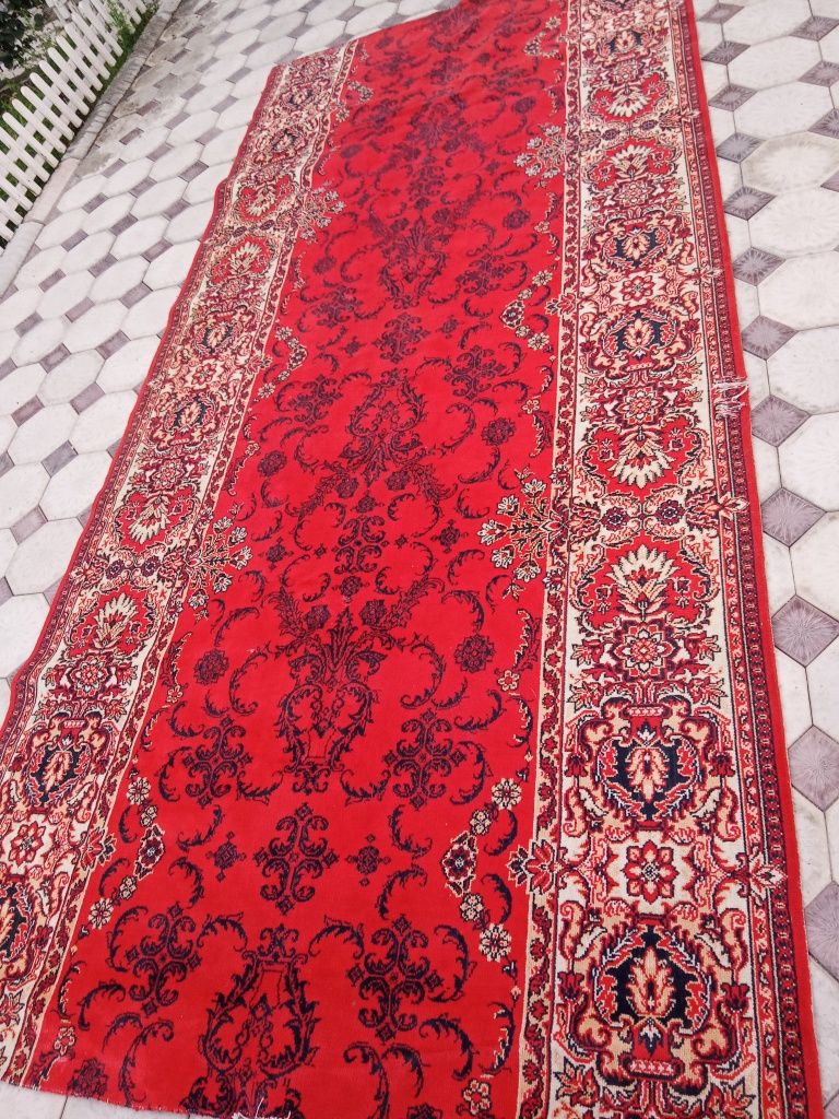 Продам духовку и ковры