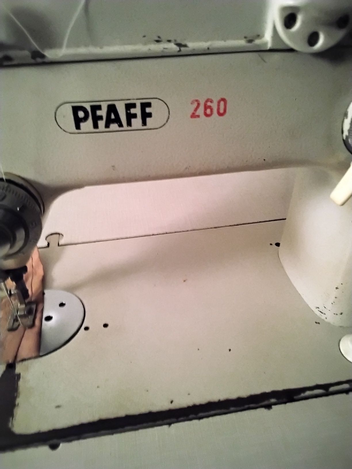 Швейная машина Phaff