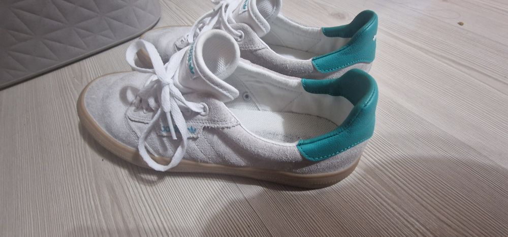 Adidasi Adidas originali