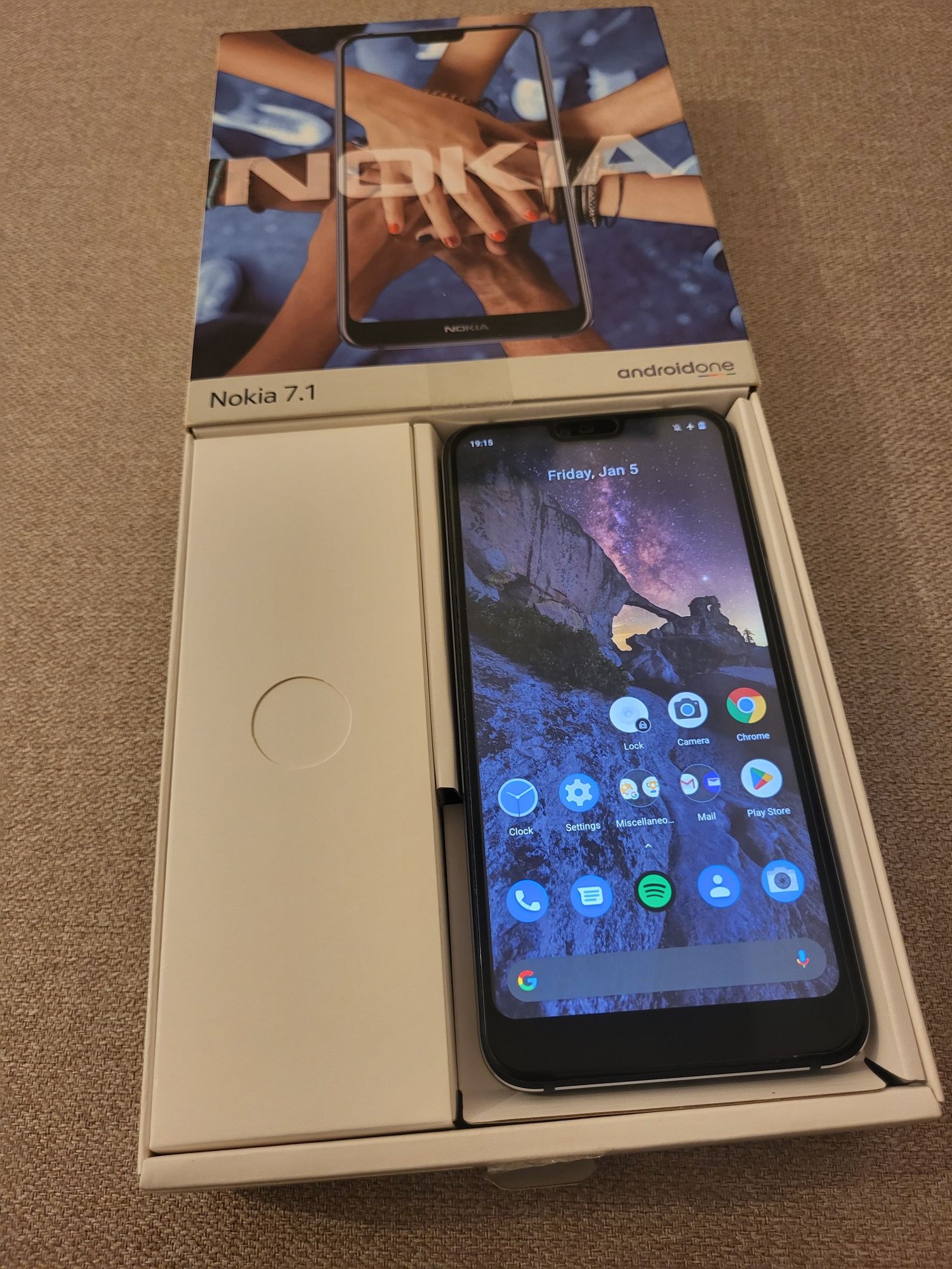 Nokia 7.1 pachet complet la cutie