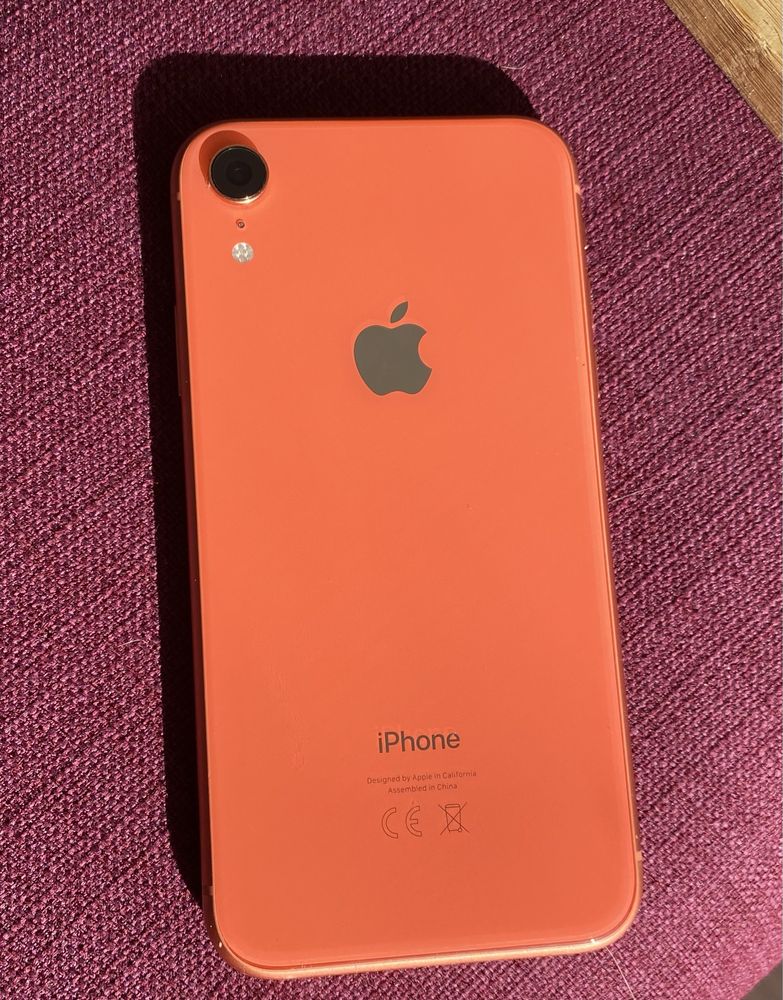 iPhone XR, 64 GB с blackout протектор