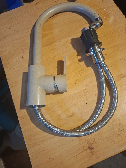 Accesorii chiuvete baie bucătărie