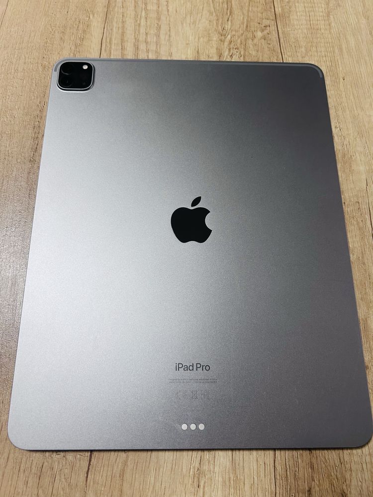 iPad 12.9 6th generation 256gb WiFi