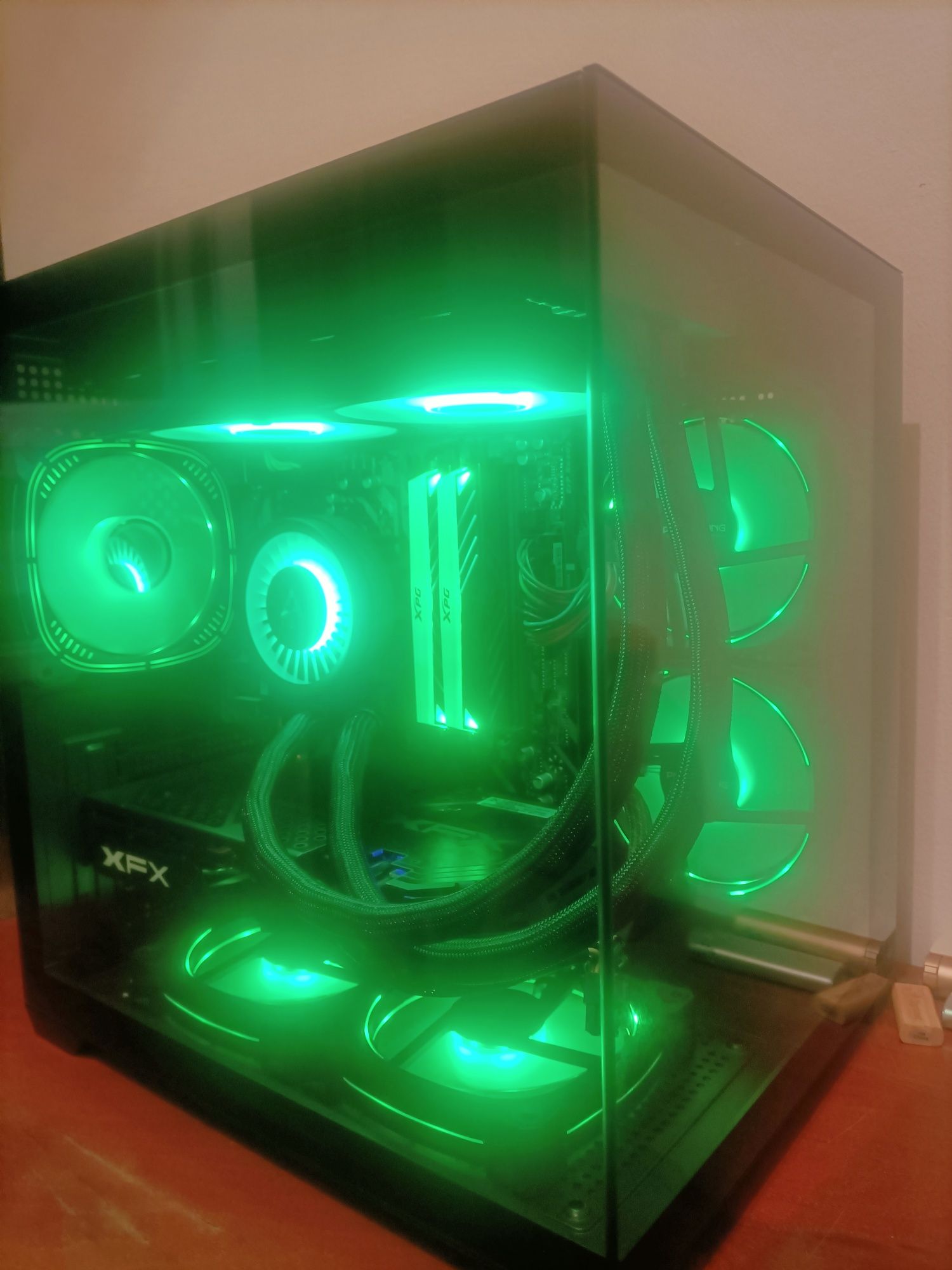 PC cu Ryzen 5 2600/XFX rx580(8gb)
