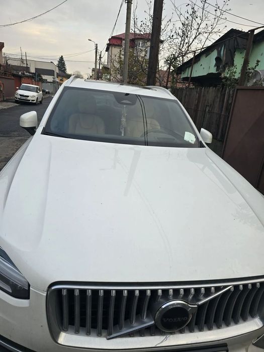 Volvo XC 90 Primul propietar , masina are extragaratie 1 an , 28415 km 7 locuri-