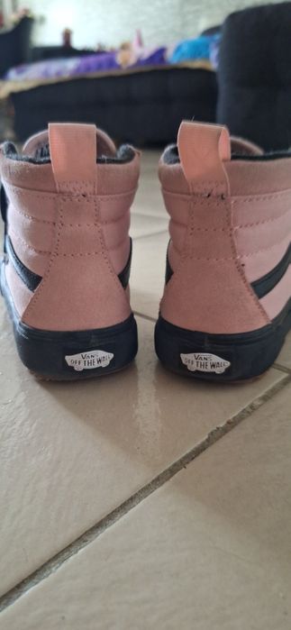 Високи пролетни кецове на Vans
