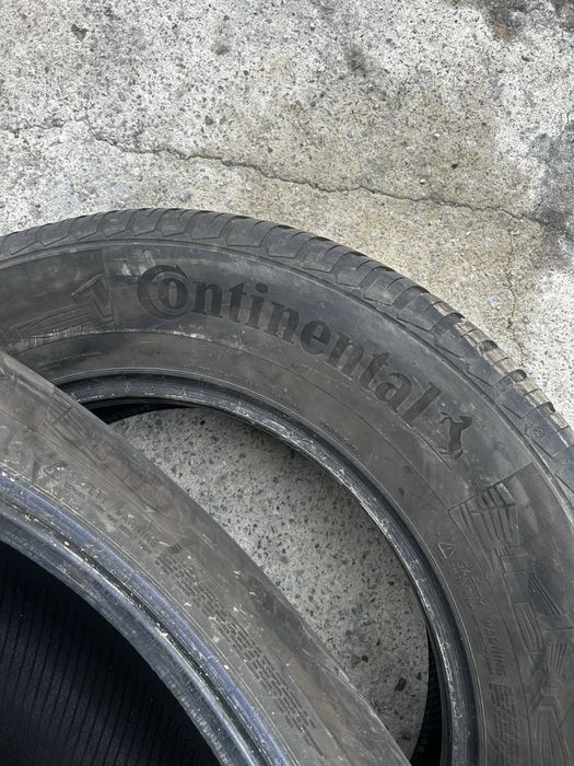 2бр Всесезонни гуми Continental 235/65R17