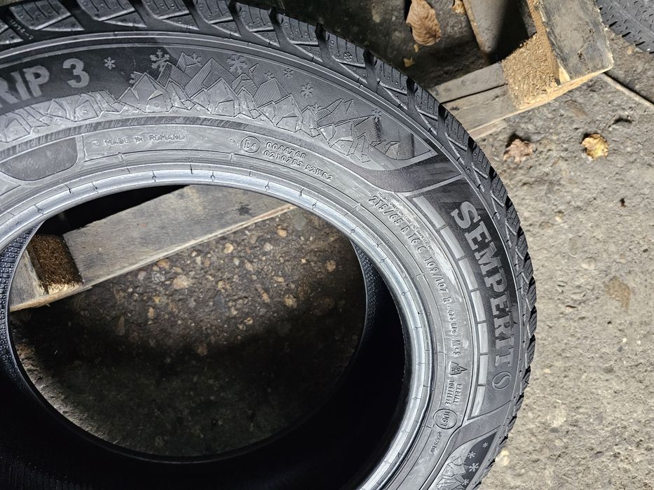 2 anvelope iarna 215 65 16C Semperit 2022