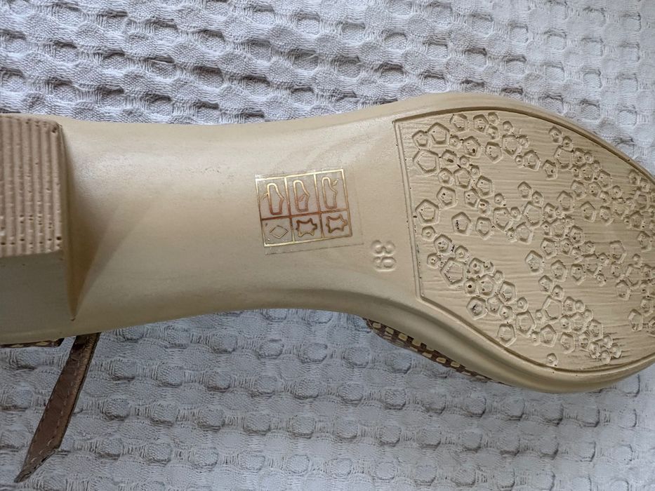 Дамски обувки пролетни